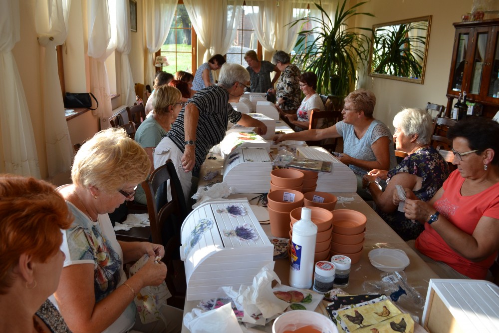 Warsztaty decoupage w ramach projektu Lokalnej Grupy Działania Dunajec-Biała