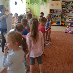 Warsztaty rękodzielnicze dla szkół i przedszkoli -  Warsztaty z wyszywania makatki