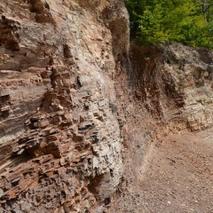 Urokliwa ścieżka geologiczna w Lichwinie