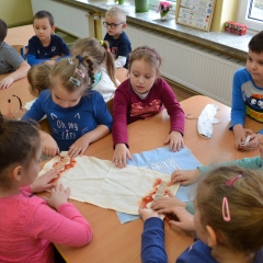 Warsztaty rękodzielnicze dla szkół i przedszkoli - Warsztaty z haftu tradycyjnego płaskiego