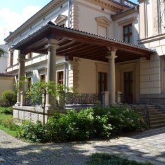 Małopolski Szlak Ogrodów -  Zabytkowy Ogród i Lapidarium - Muzeum im. Emeryka Hutten-Czapskiego w Krakowie