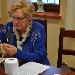 WARSZTATY Z ROBIENIA SERWETEK NA DRUTACH