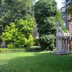Małopolski Szlak Ogrodów -  Zabytkowy Ogród i Lapidarium - Muzeum im. Emeryka Hutten-Czapskiego w Krakowie