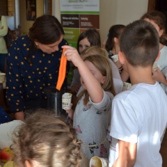 Wizyta uczniów ze szkoły podstawowej z Zakliczyna w Centrum Produktu Lokalnego