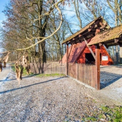 Szałas myśliwski w Strzelcach Wielkich nie tylko dla łowczych