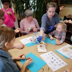 Rozpoczęły się WARSZTATY Z WYKONANIA PALMY WIELKANOCNEJ, PISANEK