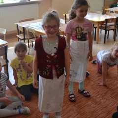 Warsztaty rękodzielnicze dla szkół i przedszkoli   -  Warsztaty z  szycia i zdobienia haftem serwety